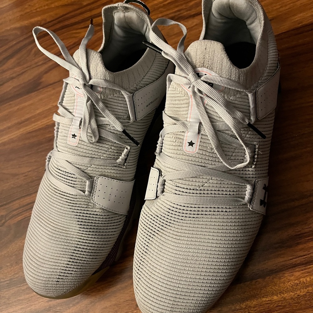 Under Armour Men’s Inteliknit HOVR Tour Golf Shoes